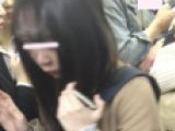 足の踏み場もない満員電車で美女にガチ痴漢した
