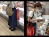 【 スマホで逆さ撮り94】しっかり女子　立ち読みの隙をつき、スカート奥の生パンティ撮影【素人盗撮】
