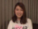 ガールズバーで働いている19歳女子大生が巨根で奥を突かれて快感に喘ぐ