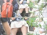 （ＦＨＤ）食事に夢中になり、パンティーが見えている可愛い女のコを撮影しました！！番外編４７－３