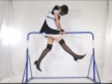 痛み我慢フェチ　鉄棒に跨って耐えるメイドさんf243