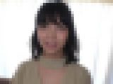 スレンダー美巨乳の29歳パンケーキ屋店員が激しいピストンに体を反らせて感じまくる