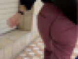 割れ目くっきりな肉尻OLの尻431