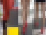超ミニスカでパンスト美脚がたまらないお姉さん