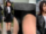 4K bomb_k144 ムチムチ色白美肌JDの黒重ねの隙間から覗くパンティ　エスカめくり