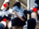 電車で前後からたっぷりパンチラ盗撮動画(FHD)