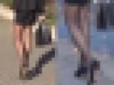 働く黒パンストOLの極上美脚とスカートの中