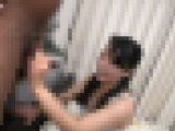 初めて見た黒人デカチ〇ポに大興奮の人妻！File.3