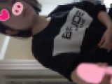 顔出し☆ガチ現役マ●ドナルドのバイト店員19歳の手コキ＋おまけ動画付