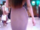 メチャクチャ色っぽい高級感溢れるお姉さん系美女がピタピタワンピでお尻強調して化粧品売り場歩いてるよ