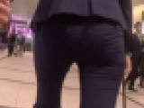 パンツスーツOLの肉尻スタイルがとにかくエロい！
