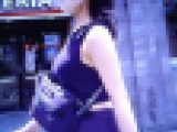 自分に自信ありまくりセレブ感満載の神スタイル美女が美体を見せつけながら歩いてるよ