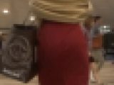爆尻ドレスお姉さん！！デカすぎる尻！