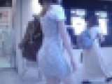 超巨尻美形美少女がタイトワンピ着て魅力的で大きなお尻もっこりさせて歩いてるよ