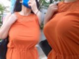 【高画質】爆乳がばいんばいんに揺れるお姉さん！！ダッシュ揺れでおっぱいが取れそうですっ！！