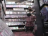 レンタルビデオ店女性店員はヤレる！File.2