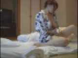 やっぱりｗ　温泉旅館で『ご自由にご使用ください』と電マが置いてあったら…　01
