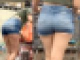 【フルHD】デカすぎるお尻と前かがみブラチラ