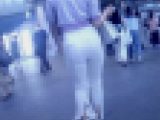 高級感溢れる美女がピタパン履いて超美爆尻ふって歩いてるよ