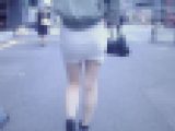 超美脚スタイルの美女がタイトミニスカート履いてプリ尻ふって歩いてるよ