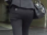 雌の匂い！爆尻パンツスーツOLさん！