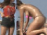 【フルHD】海水浴場で突然ブラを外して！１７ ノーブラ乳揺れ