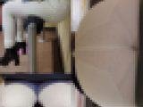 【ホワイトスキニー】パンティーが透けて丸見えの金髪お姉さん6
