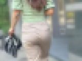 肉感寸胴エロボディと安産型のデカケツ！ヘビー級のジューシー爆尻をプルンとさせて男を誘惑！下品なパンツスーツお姉さん編