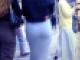 激カワ女子大生がタイトニットワンピ着てモッコリヒップふって歩いてるよ