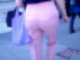 超美爆尻で尻肉パンパンにしてピタパン履いて歩く美女がイヤらしい