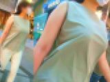 No.853昼休憩帰りの爆乳OLさんのブルン×2爆乳の揺れ具合から目が離せない