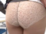 OLいけないバイト　仕事帰りの生パンツ拝見