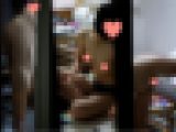 体育大学の女子寮。筋肉質な19歳が、陰毛をなびかせながらストレッチ。。。