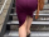 【OLシリーズ】むっちりエロ尻OLのパンティーラインを強調して階段を闊歩【90】