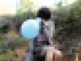 風船フェチ　息で膨らまし割する女性f850