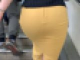 【OLシリーズ】デカ尻マダムの急な階段を闊歩していく様子【141】
