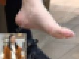 【フルHD動画】真冬の靴店ソックス脱ぎパンプス試し履き