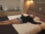 こちょこちょ族　グラドル級の同人モデルは金髪超敏感娘　すず　21歳　私服編