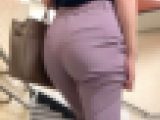 「剥き出しなってしまう美巨尻OLのスラックスパンツ姿(1名)」