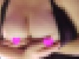 【素人モデル】はみ出す巨乳でセクシーアピール