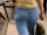 造形美なデニム尻OL