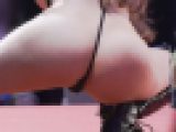 ドスケベコスプレイベント・レポート～ほぼ裸の女騎士レイヤー様登場♡激シコボディをステージ上で堂々と晒す変態露出プレイ