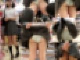 【スカートめくり33】〜アイドル系服女子怒涛の19連続めくり食い込むP晒されまくり〜