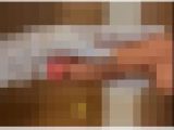 絹の様な光沢感のある手袋で手コキ　