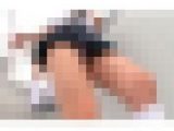 階段登る黒肌デカ尻Tバックセーラー女子のパンチラ♪