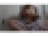 寝起きオナニーで興奮する人妻