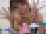 【巨大娘】ビーチで遊んでいたら、突然巨大な水着女子が到来！？自分が遊ばれる側になってしまう・・・！【花衣つばき】